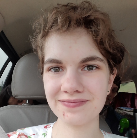 Meet your Posher, Leah - Picture 1 of 1